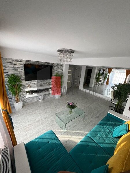 Chiajna apartament 3 camere cu terasa si curte, spatiu  comercial, loc parcare