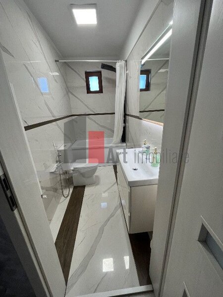 Chiajna apartament 3 camere cu terasa si curte, spatiu  comercial, loc parcare