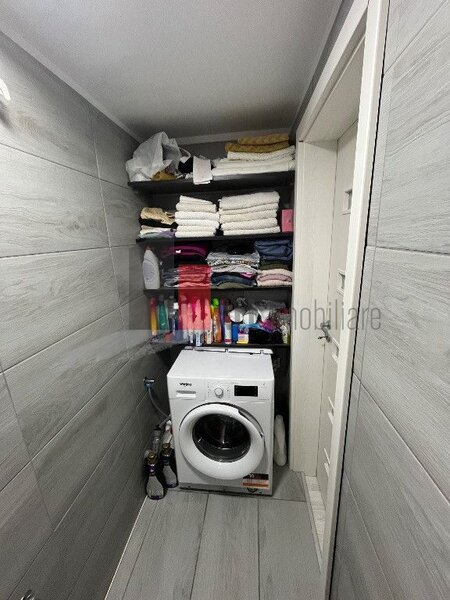 Chiajna apartament 3 camere cu terasa si curte, spatiu  comercial, loc parcare