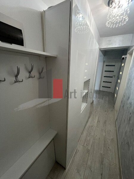 Chiajna apartament 3 camere cu terasa si curte, spatiu  comercial, loc parcare